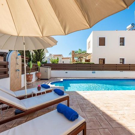 Villa Iris By Ezoria Villas Ajía Nápa Kültér fotó